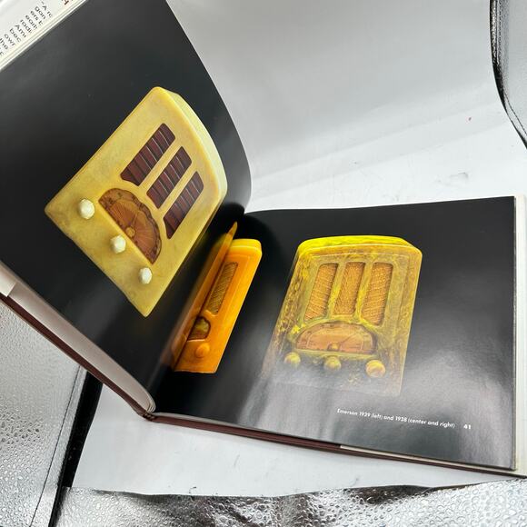 The Collector's Guide to Shawnee Pottery hardback Book by Duane Vanderbilt - Picture 6 of 6